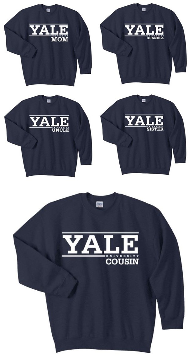 耶鲁大学学生家庭纪念品学校标志T恤。【照片来源：耶鲁大学纪念品销售网站】