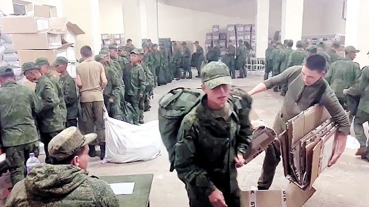 乌克兰武装部队战略通信和信息安全中心(SPRAVDI)在其社交媒体账户上公开的一张图片显示据信是派兵的北韩士兵的模样。图文无关。【照片来源:spravdi脸书截图】