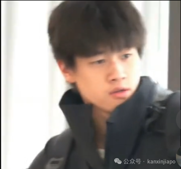 新晋“中国飞鱼”潘展乐闪现樟宜机场，世界大赛即将在新加坡开启