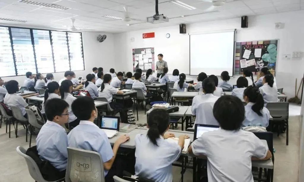 新加坡1.7万人选择躺平,不工作不学习不培训!内卷现象也愈演愈烈,真相戳心....