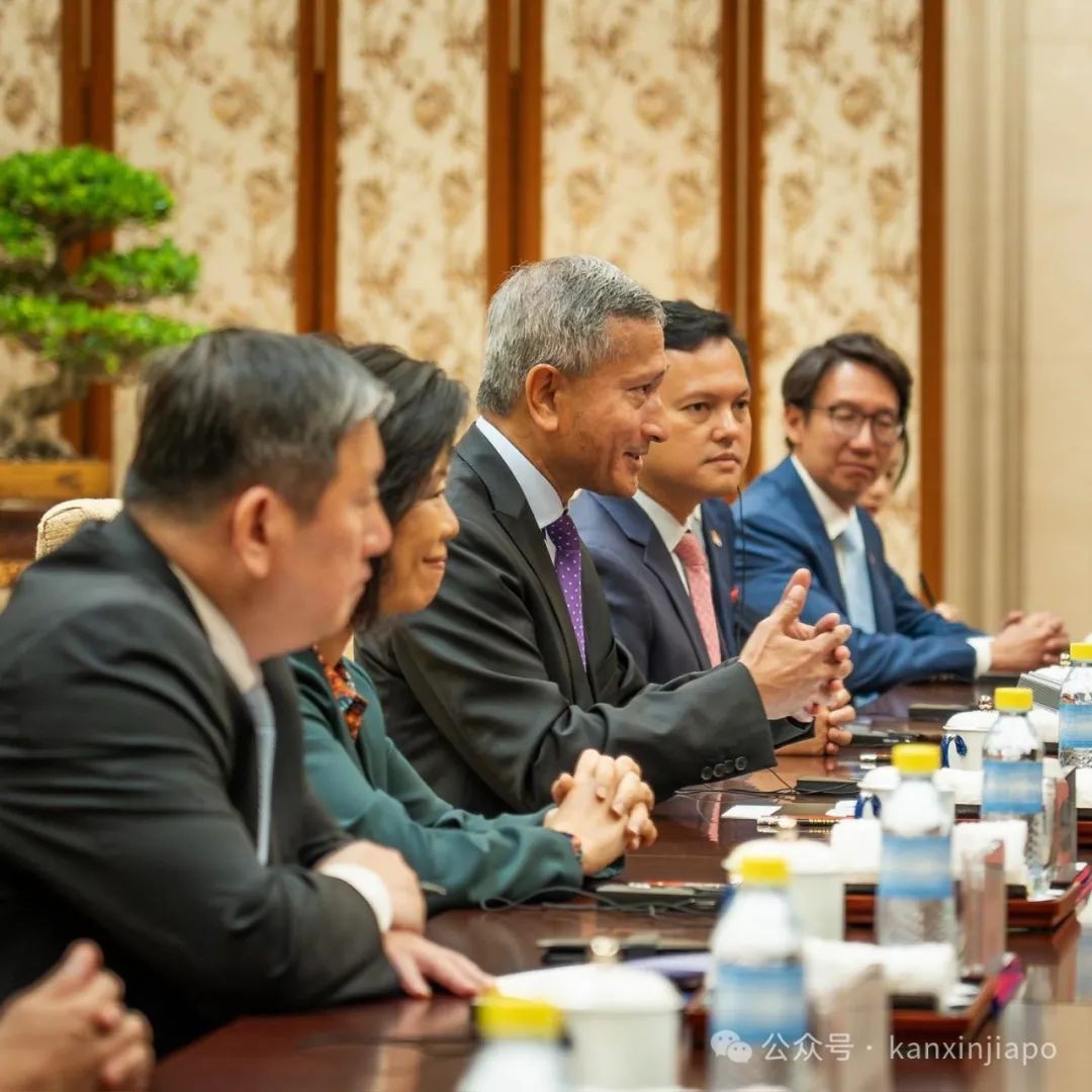 新中两国外长北京会面!互称“老朋友“ “好朋友“