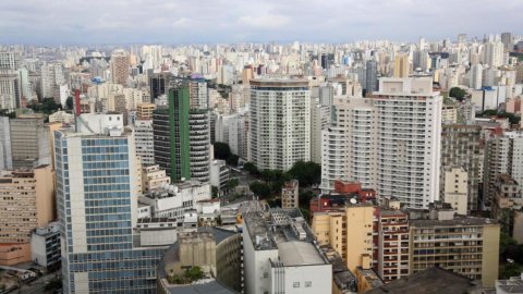 巴西、中国令股市恐慌：Bovespa创1984年以来最严重负势，连续10个交易日下跌