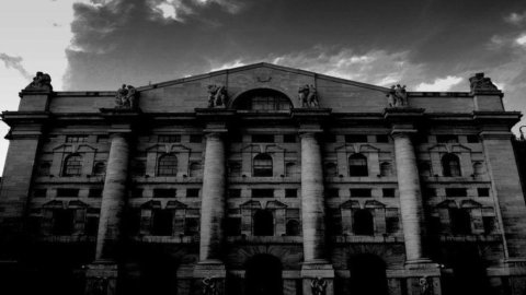 Piazza Affari 在战壕中对抗蔓延，巴西苍蝇