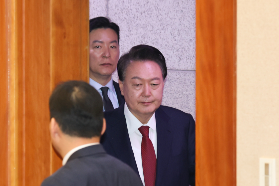 出席弹劾审判辩论的尹锡悦总统。【照片来源：联合采访团】